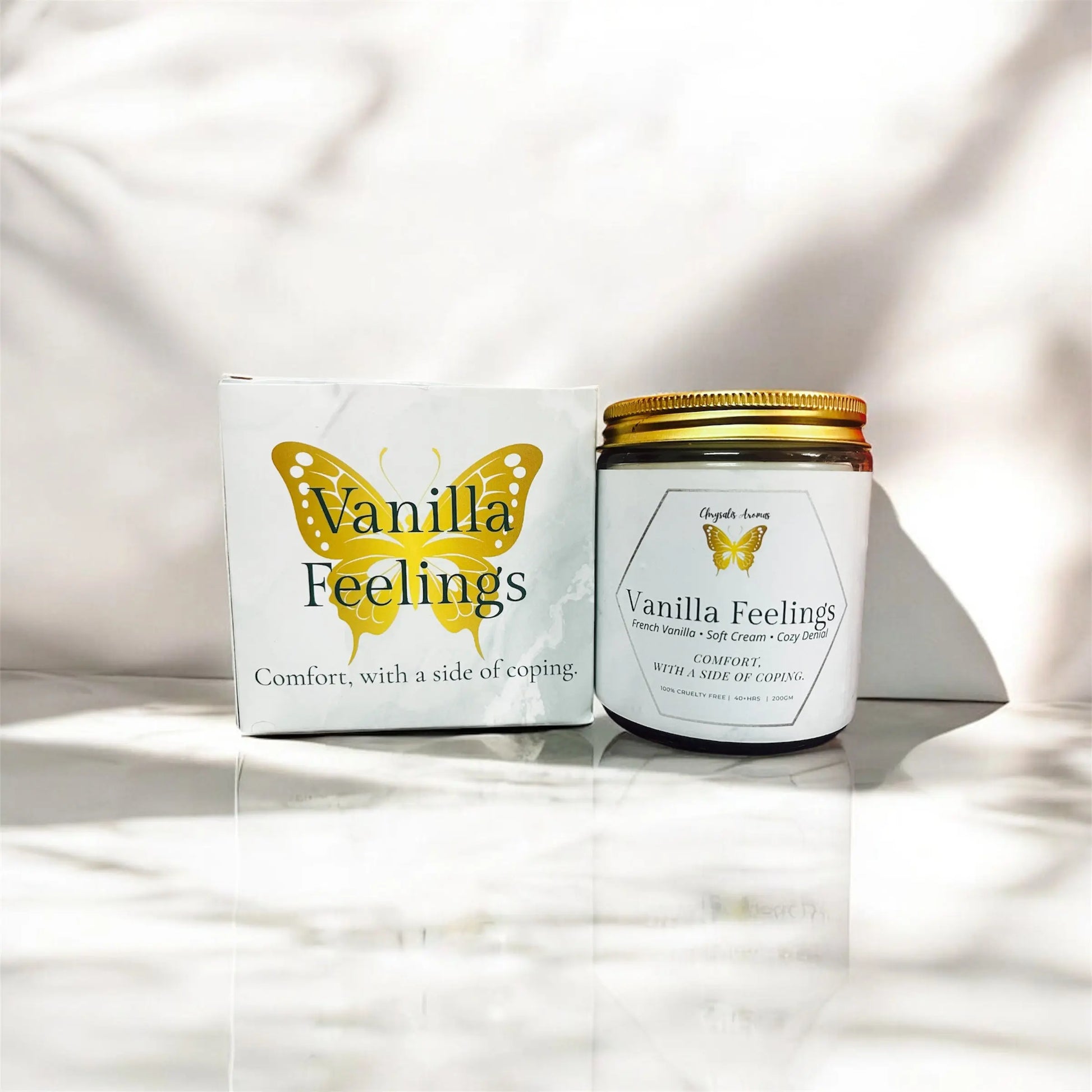 Vanilla Feelings candle packaging close-up – sustainable and beautifully minimal